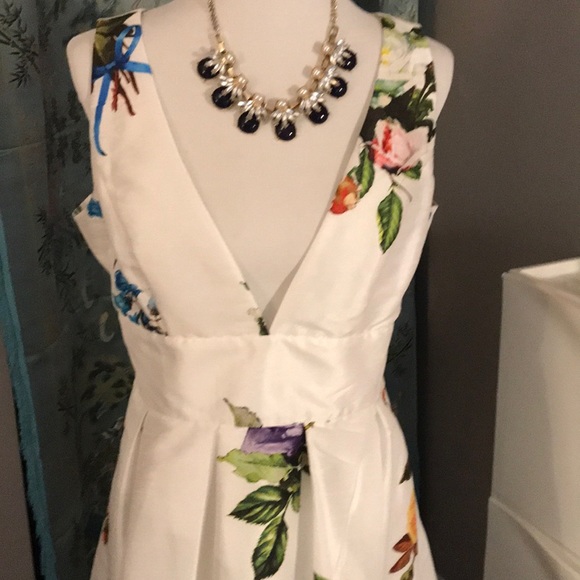 🍋 🌟2x HP🌟 NWOT Plunging Neck Silk Party Dress - Picture 6 of 6